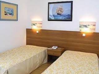Residencial Queimada De Baixo Hotel Funchal  Exterior photo